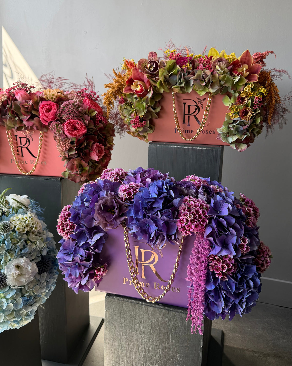 Prime Roses Luxury Flower Handbag – Purple Elegance