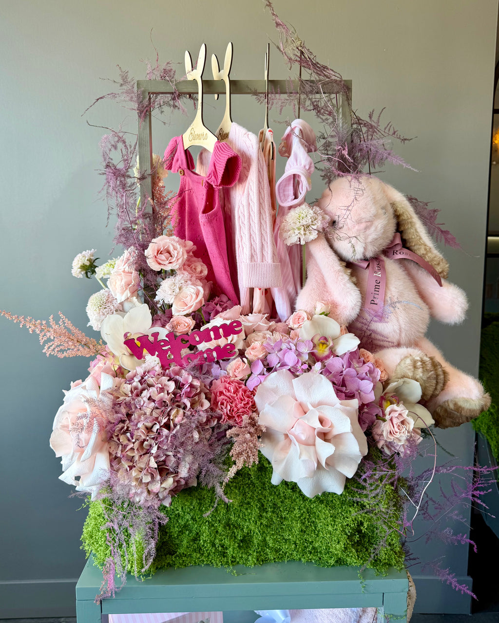 Welcome Little One – Custom Baby Floral Gift Display