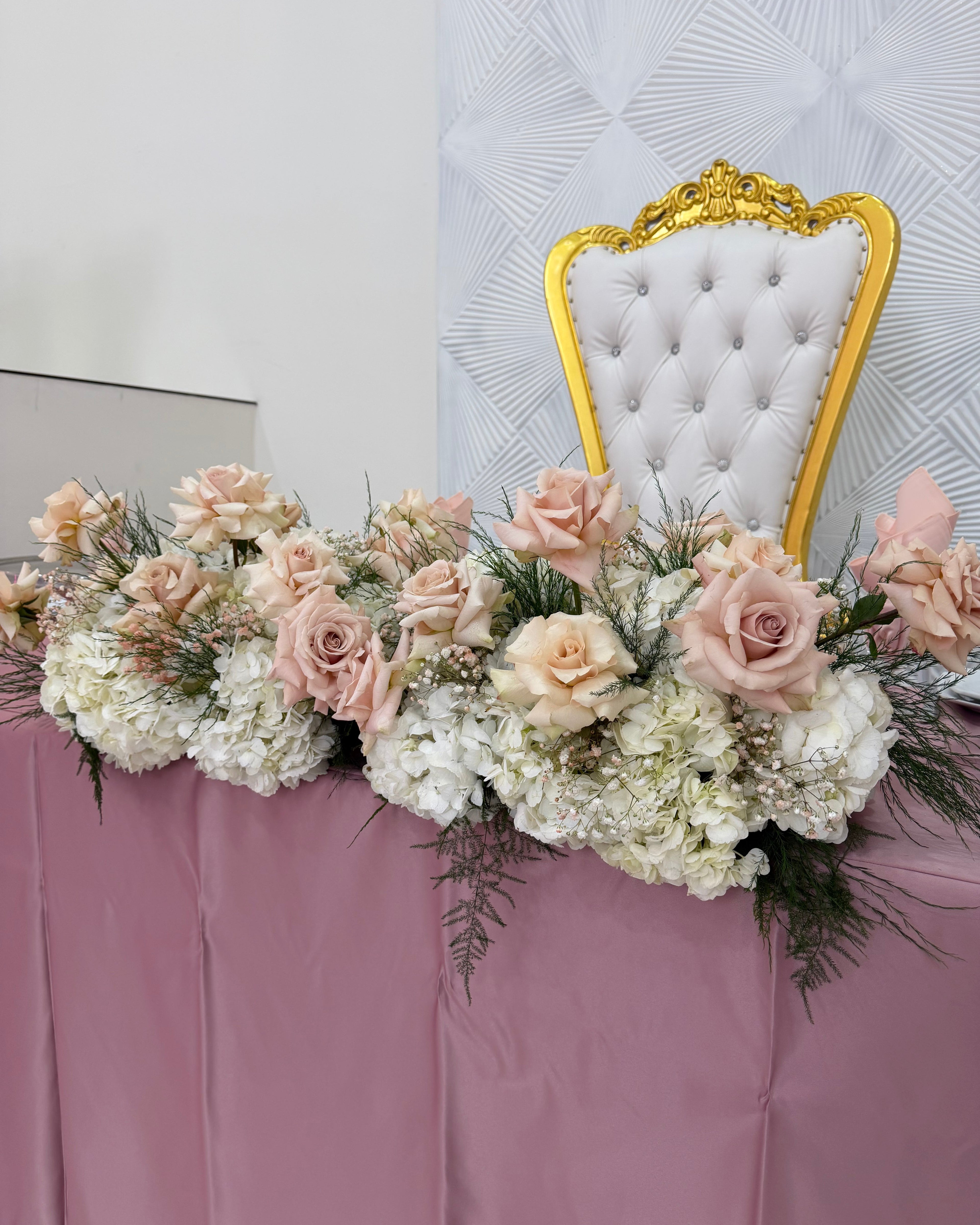 Blush Cloud Centerpiece