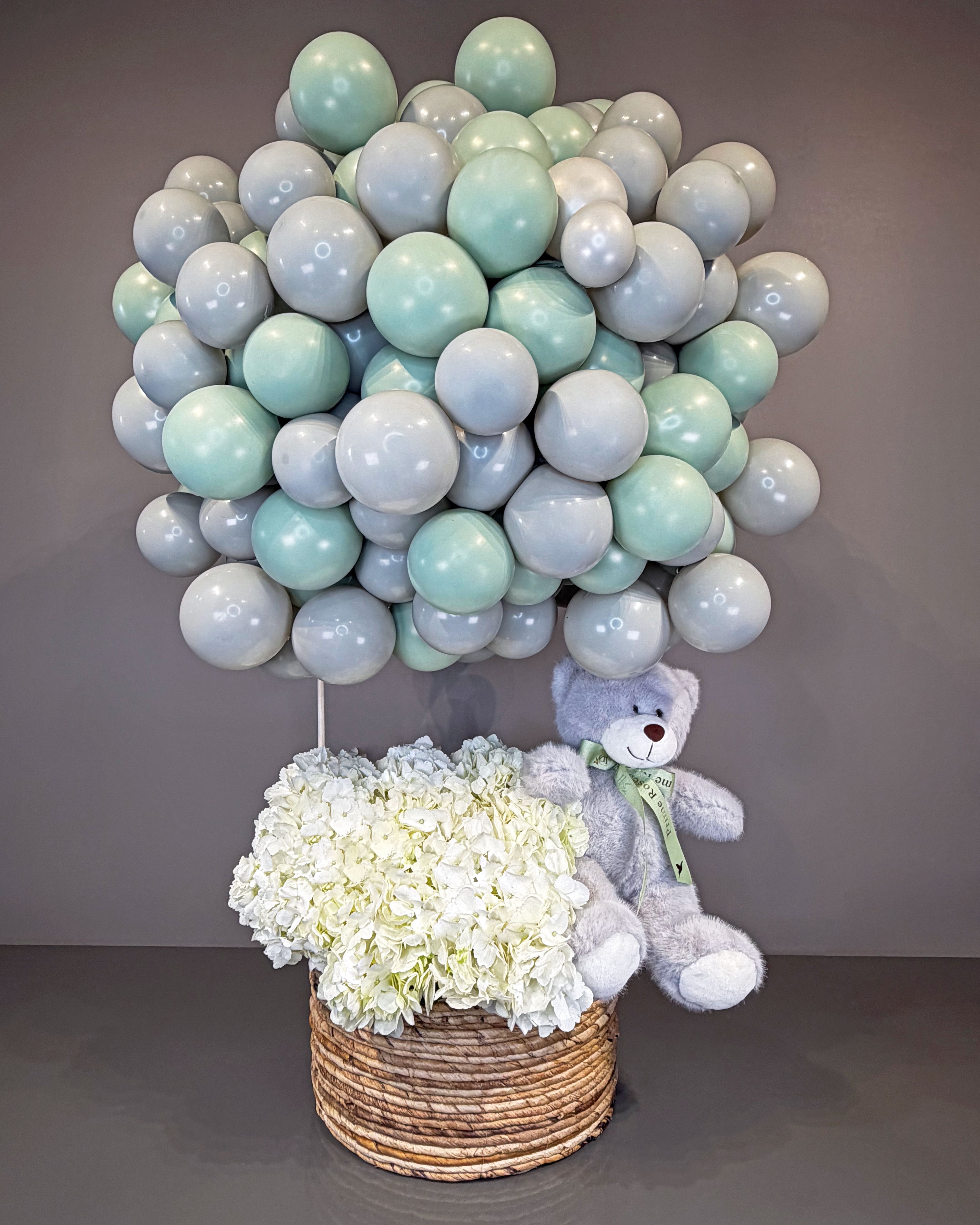 Baby Balloon Cloud & Hydrangea Basket – Premium Gift Set