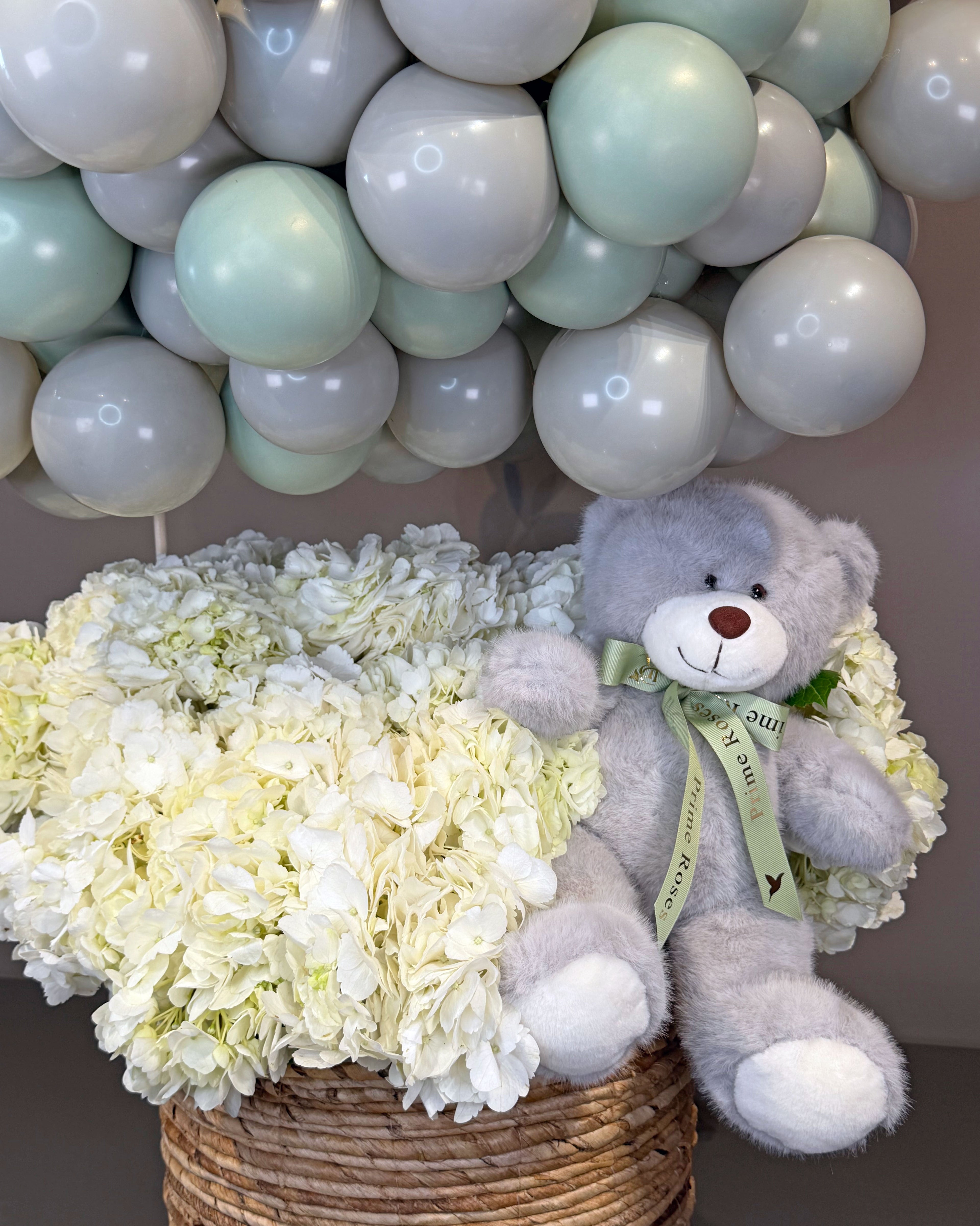 Baby Balloon Cloud & Hydrangea Basket – Premium Gift Set