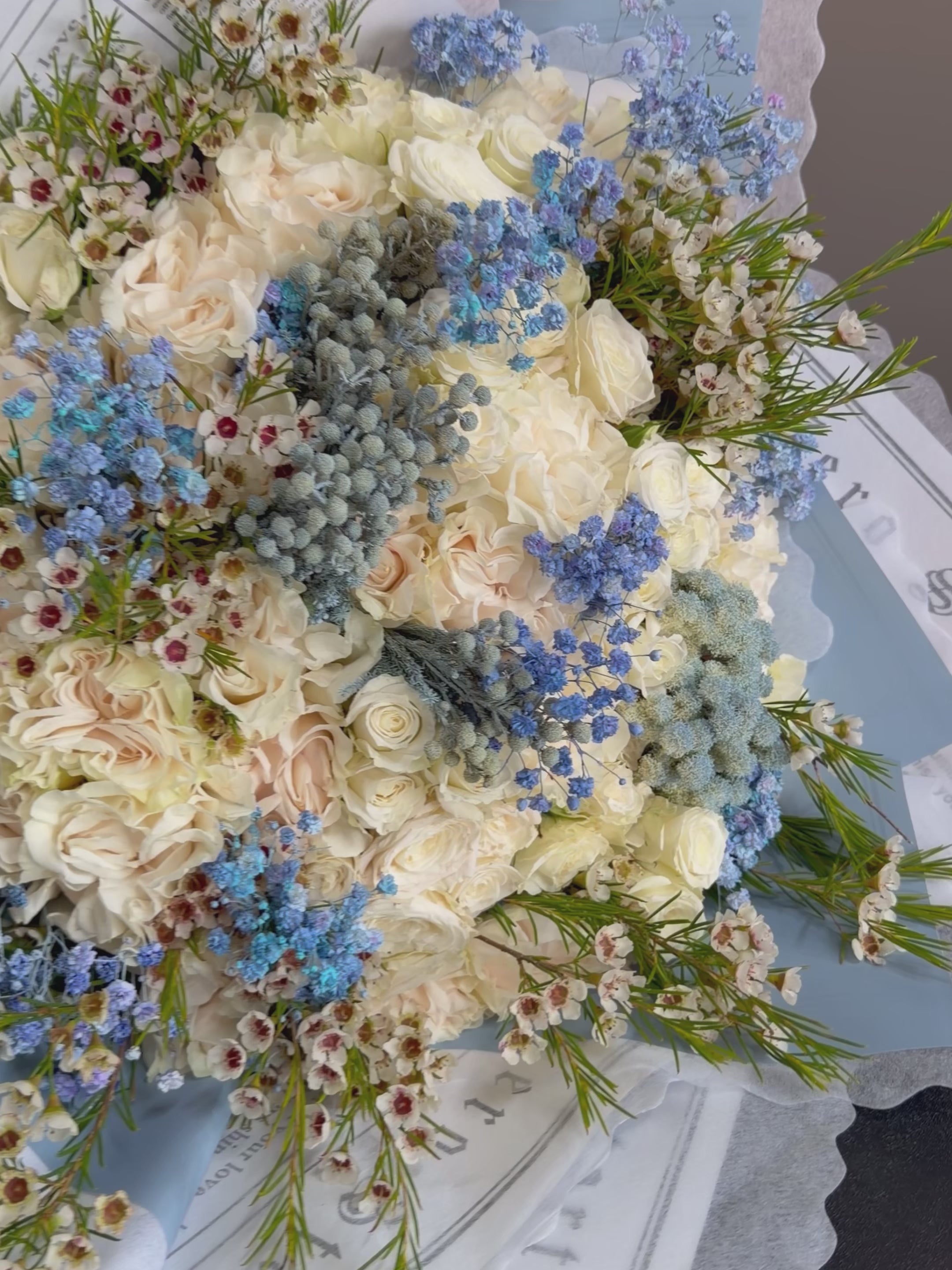 Azurro Whisper Bouquet